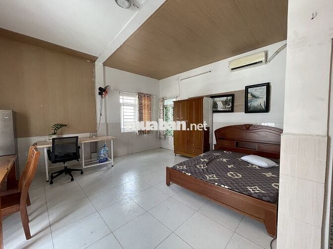 Phòng 40m2 đường Trần Xuân soạn phường Tân Hưng