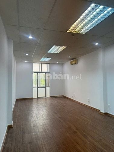 CHO THUÊ NHÀ NGUYÊN CĂN MẶT TIỀN ĐƯỜNG HOÀNG DIỆU, QUẬN 4