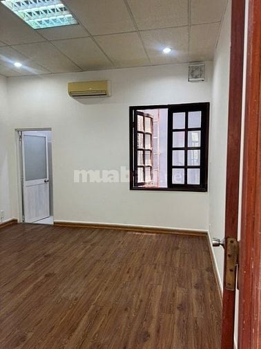 CHO THUÊ NHÀ NGUYÊN CĂN MẶT TIỀN ĐƯỜNG HOÀNG DIỆU, QUẬN 4