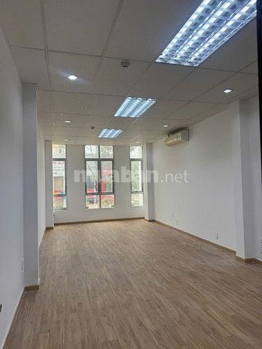CHO THUÊ NHÀ NGUYÊN CĂN MẶT TIỀN ĐƯỜNG HOÀNG DIỆU, QUẬN 4
