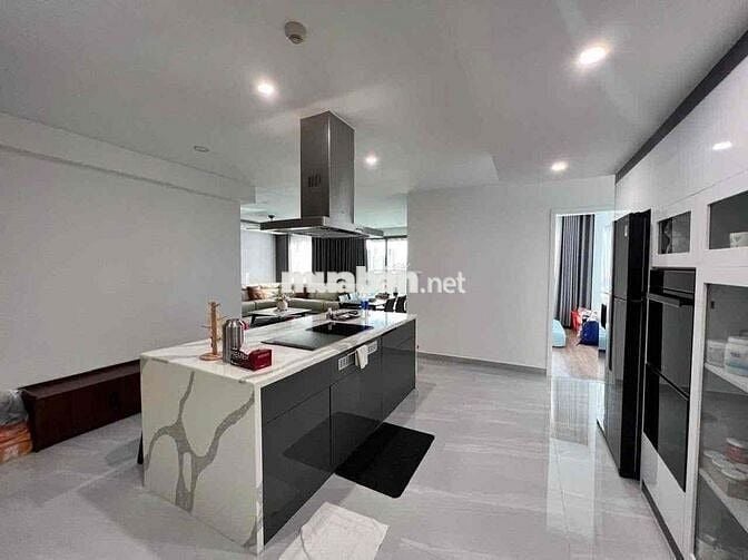 Bán Căn hộ 3 phòng ngủ The View Riviera Point Q.7, 148m2, view đẹp
