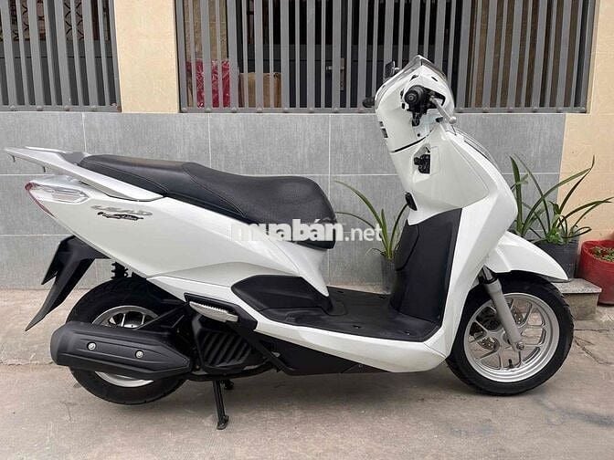 Lead đời 2018 màu trắng xe đẹp máy zin êm chỉ 21tr