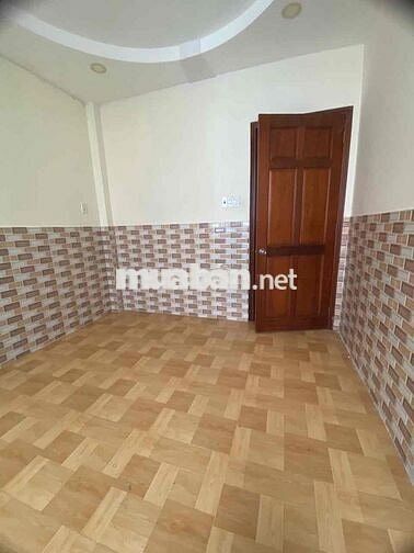 Phòng trọ giá rẻ ban công, máy lạnh quận 4