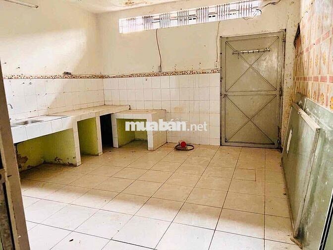 cho thuê nhà hẻm xe tải , 2 mặt tiền trước sau thông thoáng