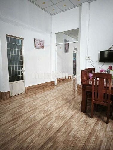 Nhà cấp 4 rộng rãi tại hẻm 53 trần quý cáp