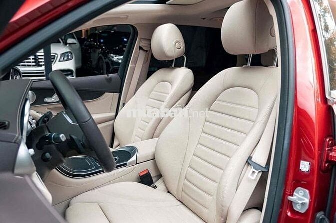 Mercedes GLC300 4MATIC Model 2021 - Xe Siêu Lướt