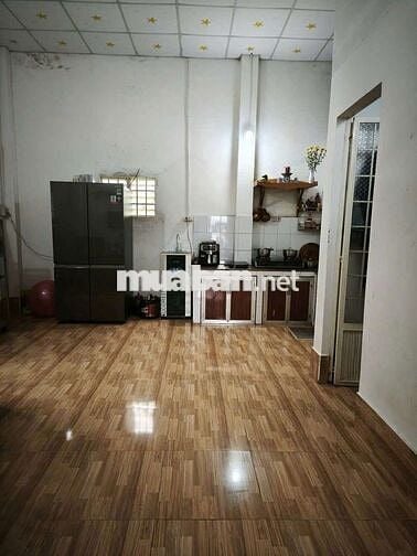 Nhà cấp 4 rộng rãi tại hẻm 53 trần quý cáp