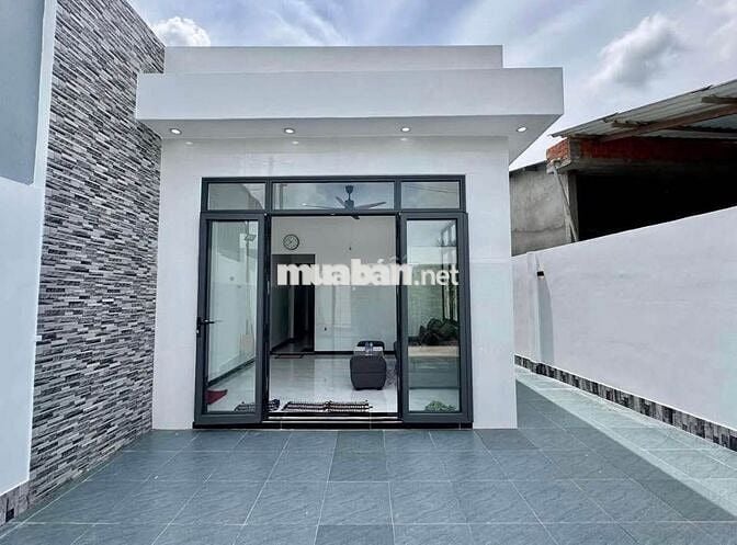 Chủ chuẩn bị đi định cư bán gấp căn nhà 94m2 SHR thổ cư