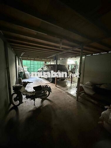 Cho thuê nhà xưởng lớn khu vực Hóc Môn