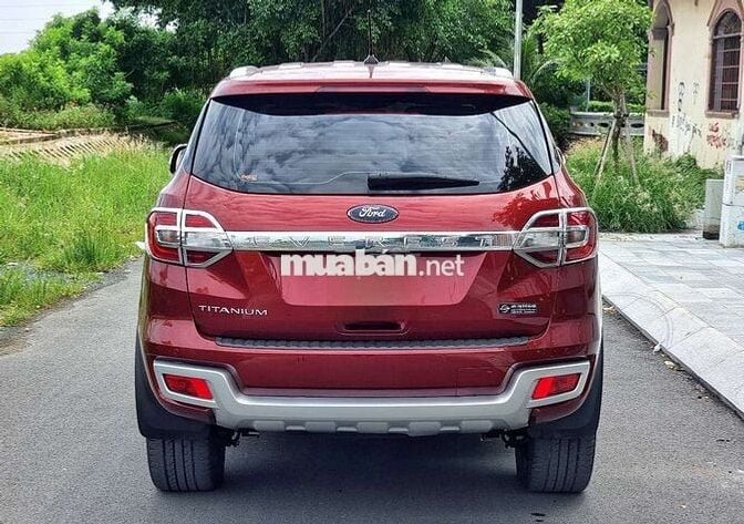 FORD EVEREST TITANIUM 2WD 2021, ĐỎ, 5V6 KM HT GÓP.