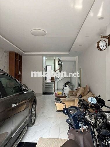Nhà khu Ao sen Tên Lửa có thang máy Dt 5x20. 4 tấm 30 Triệu
