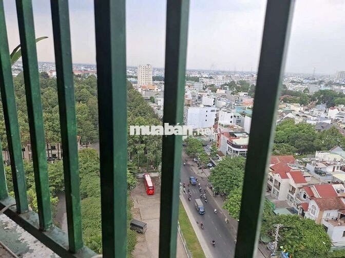 Cho thuê Toky Tower 2pn 2wc. Nội thất cơ bản và full.