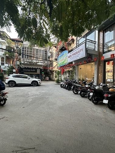 NHÀ LÔ GÓC 7 TẦNG KINH DOANH GIÁ 23,2TỶ.