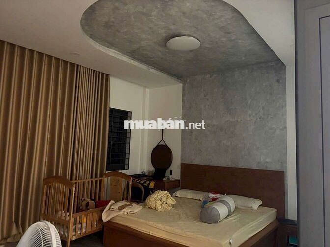 Nhà khu Ao sen Tên Lửa có thang máy Dt 5x20. 4 tấm 30 Triệu