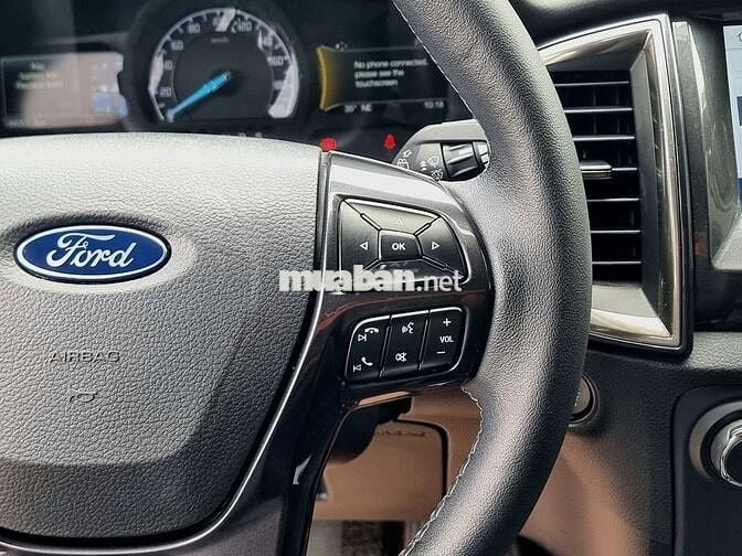 FORD EVEREST TITANIUM 2WD 2021, ĐỎ, 5V6 KM HT GÓP.