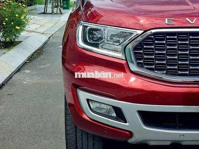 FORD EVEREST TITANIUM 2WD 2021, ĐỎ, 5V6 KM HT GÓP.