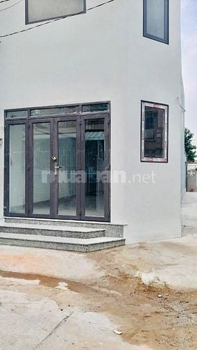 Căn nhà 2 tầng mới xây góc 2 mặt tiền hẻm cực đẹp - đã hoàn công