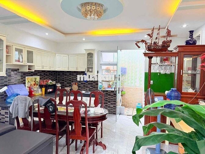 BÁN NHÀ 3LẦU HẺM 2ôtô LƯƠNG VĂN CAN P.2 TP.VŨNG TÀU GIÁ 7,8 TỶ TL