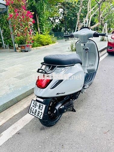 Vespa Sprint S125 xám xi măng cuối 2022