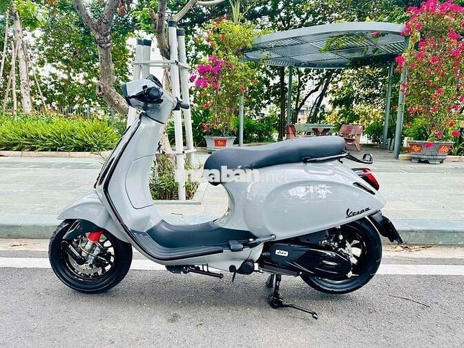 Vespa Sprint S125 xám xi măng cuối 2022