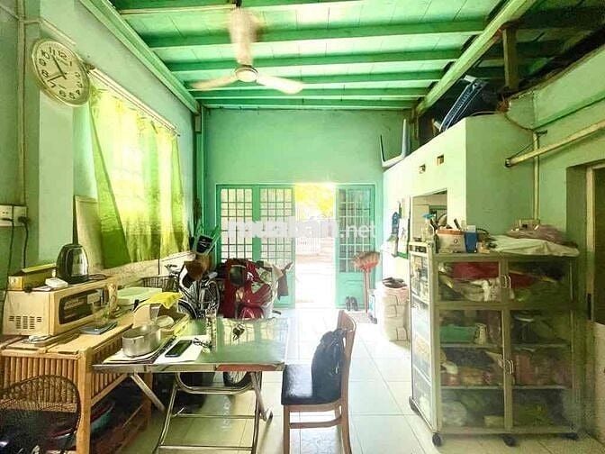 MẶT TIỀN NGUYỄN ĐÌNH CHÍNH. NGANG KHỦNG 14M. DTICH 80M2. CHỈ 10,X TỶ