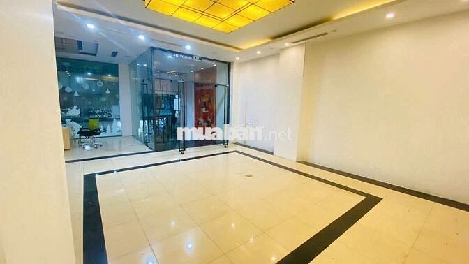 Cho thuê tầng 1 tại  Nguyễn Chí Thanh sàn 50m2 giá 12tr/th