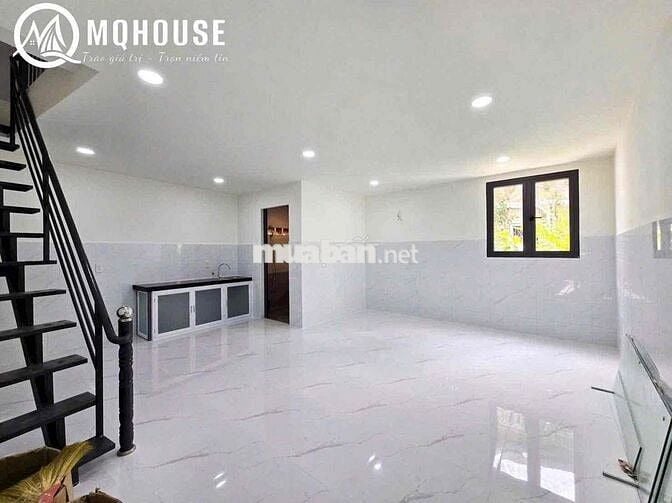Cho thuê nguyên căn 1 trệt 1 lầu 1NVS