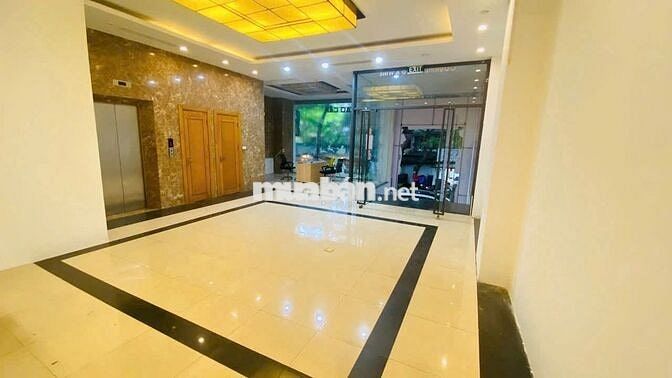Cho thuê tầng 1 tại  Nguyễn Chí Thanh sàn 50m2 giá 12tr/th
