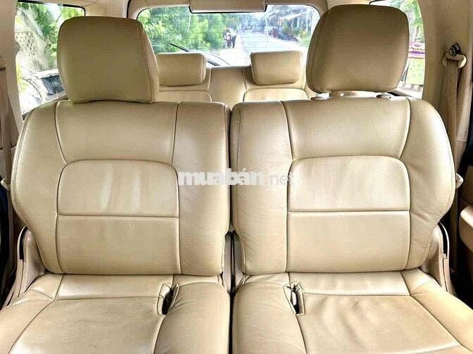 Ford Everest 2010 2.6L 4x4 MT - 90000 km