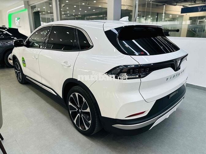 VinFast VF8 2022 Plus - Bao sang tên toàn quốc