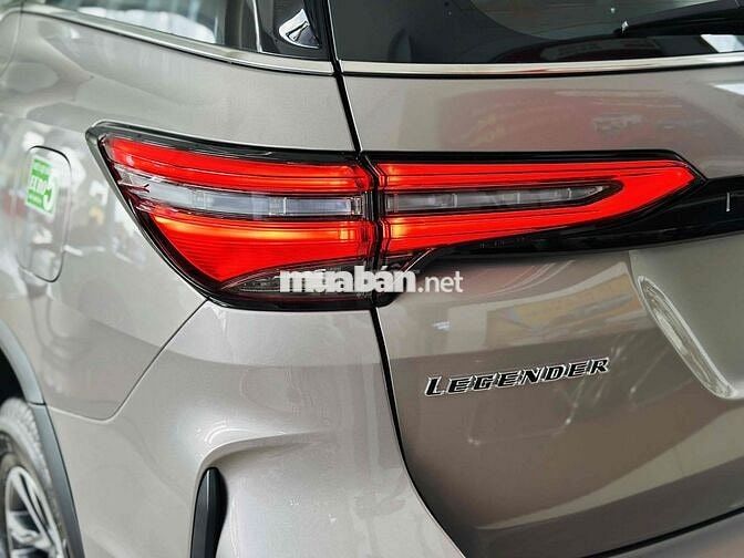 Fortuner Legender 2.4L 4x2 AT | Ưu Đãi Sốc 45 tr