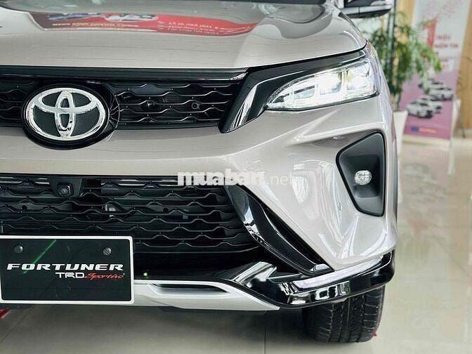 Fortuner Legender 2.4L 4x2 AT | Ưu Đãi Sốc 45 tr