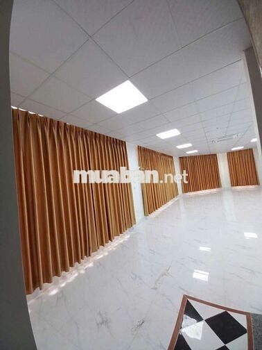 Cho thuê shophouse góc 100m² San Hô Vinhomes OCP full ĐH thang máy