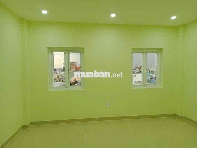 Phong mới 30m2 2 cửa sổ, mặt tiền Hoàng Hoa Thám. P7. Bình Thạnh