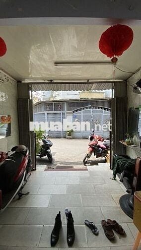 HẺM XE BEN TRƯỚC NHÀ- NHÀ CẤP 4 - 45m2 - NƠ TRANG LONG, BT - CHỈ 8 T.Ỷ