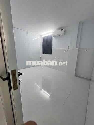 Cho thuê nhà Bạch Đằng - 3.3*10m - 4pn - p15 - Bình Thạnh