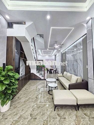 Cho thuê nhà Gần ngã tư Hòa Lân