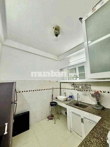 CHO THUÊ NHÀ PHÚ NHUẬN 3PN, 2WC, HẺM XE HƠI GIAO NHAU THÔNG THOÁNG