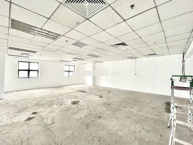Cho thuê văn phòng hạng B+ CMC Tower Duy Tân vị trí trung tâm, giá tốt