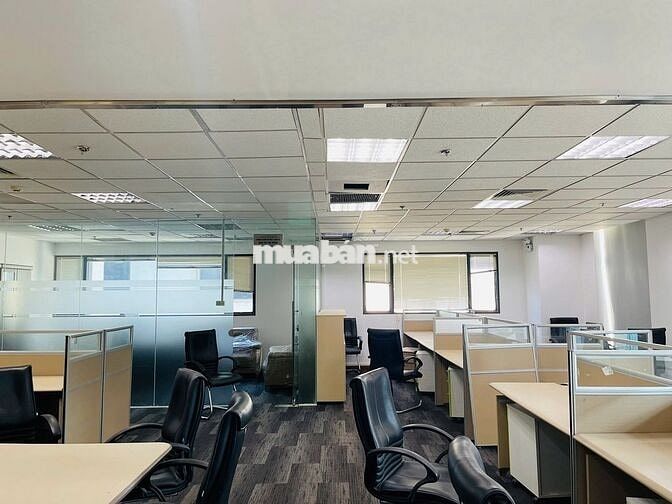 Cho thuê văn phòng Cầu Giấy 300m2 giá hợp lý tại 82 Duy Tân. LH NGAY