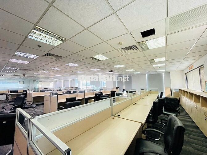 Cho thuê văn phòng Cầu Giấy 300m2 giá hợp lý tại 82 Duy Tân. LH NGAY