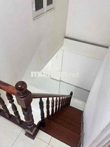 Nhà nguyên căn mặt tiền Hồ Văn Huê giao Nguyễn Kiệm