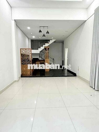 CHO THUÊ NHÀ SÂN 3 OTO, Đ24 LINH ĐÔNG,GẦN PHẠM VĂN ĐỒNG