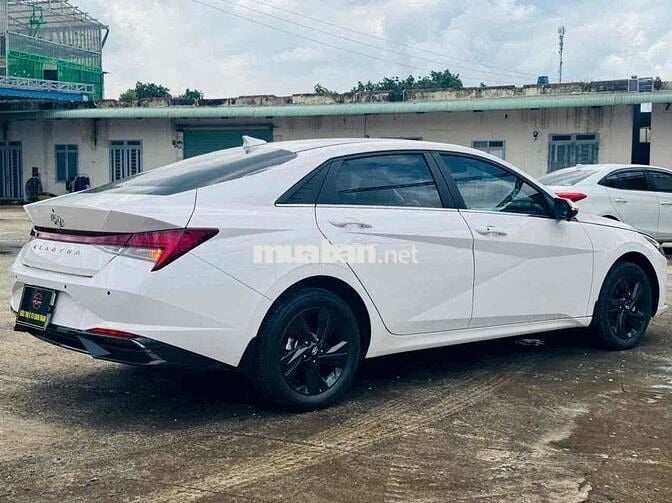 Hyundai Elantra 2024 1.6 AT Tiêu chuẩn  - 31000 km