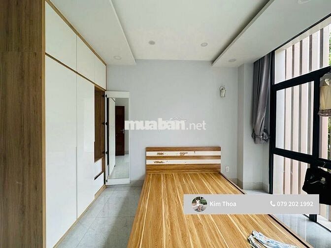 Căn hộ 2PN 1WC (70m2), sẵn nội thất, có thang máy, hầm xe. Chỉ 10 tr