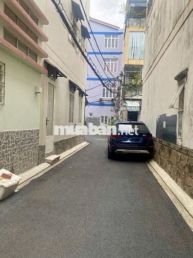 Nhà 50m2 (4.5x11m), 5 tầng 5PN, Phan Đăng Lưu Phú Nhuận, hẻm 5m xe hơi