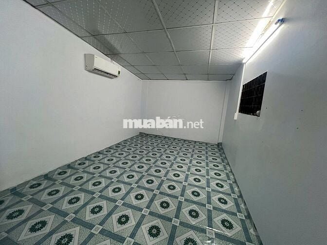 Phòng trọ trên đường Hoàng Diệu kế cầu Khánh Hội và quận 1