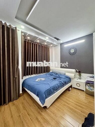 Nhà 50m2 (4.5x11m), 5 tầng 5PN, Phan Đăng Lưu Phú Nhuận, hẻm 5m xe hơi