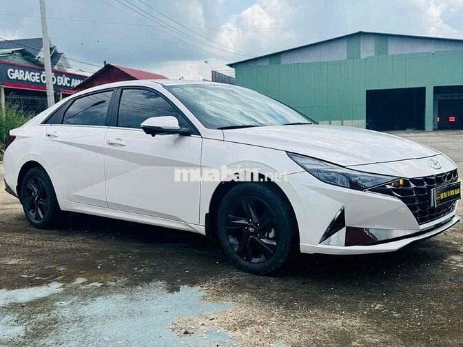 Hyundai Elantra 2024 1.6 AT Tiêu chuẩn  - 31000 km