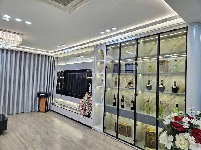 BÁN CĂN HỘ CAO CẤP 3 PHÒNG NGỦ ,MẶT ĐƯỜNG CẦU GIẤY, CÓ SLOT Ô TÔ HẦM